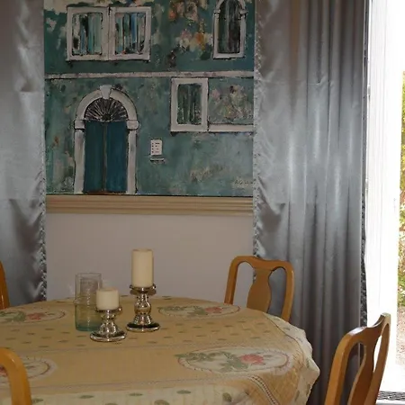 Le Du Chateau Apartment