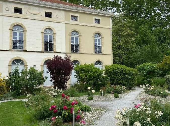 Apartament Le Du Chateau Auriac-sur-Vendinelle